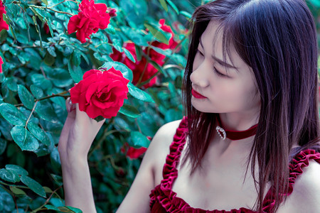 中央网信办专项整治2025年暑期未成年人网络环境